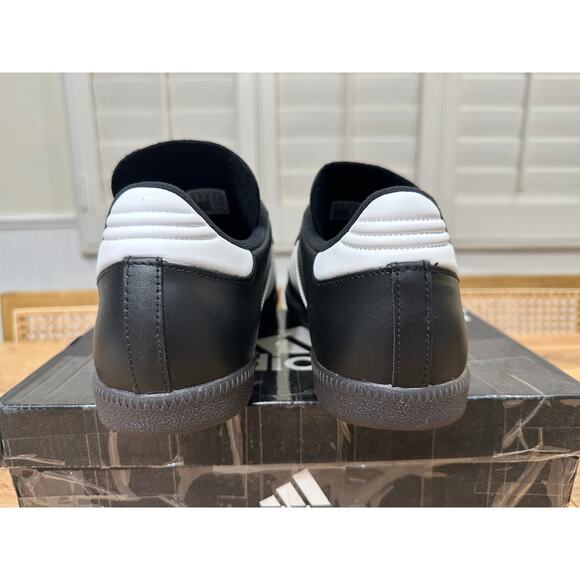Adidas Men's Samba Classic Indoor Soccer Shoes Leather Black White Size 11 NIB - Picture 10 of 16